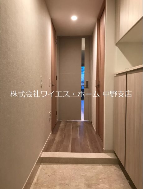 グランツオーベル中野 玄関