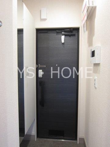 コリーナ　ヴェルデ 玄関