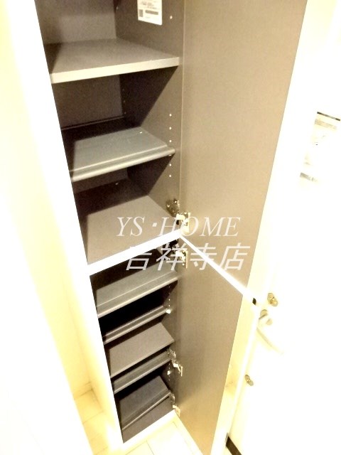 クレイス武蔵関 玄関