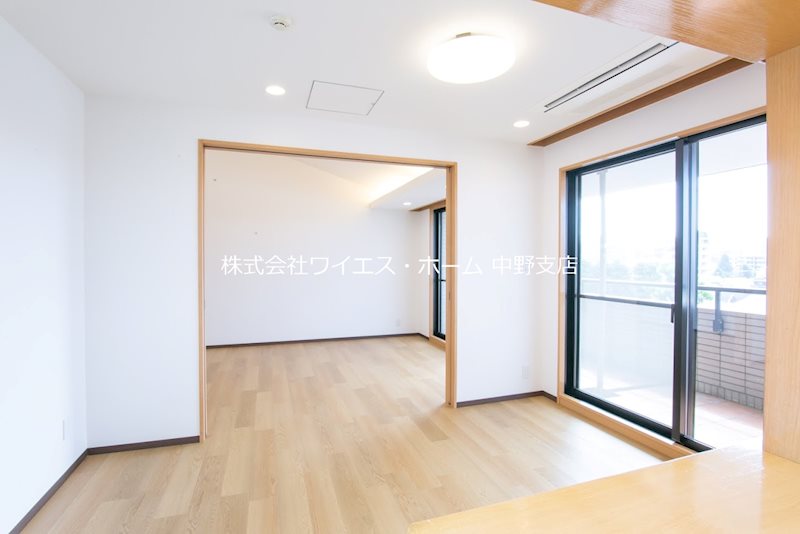 クリスタルコート   リビング