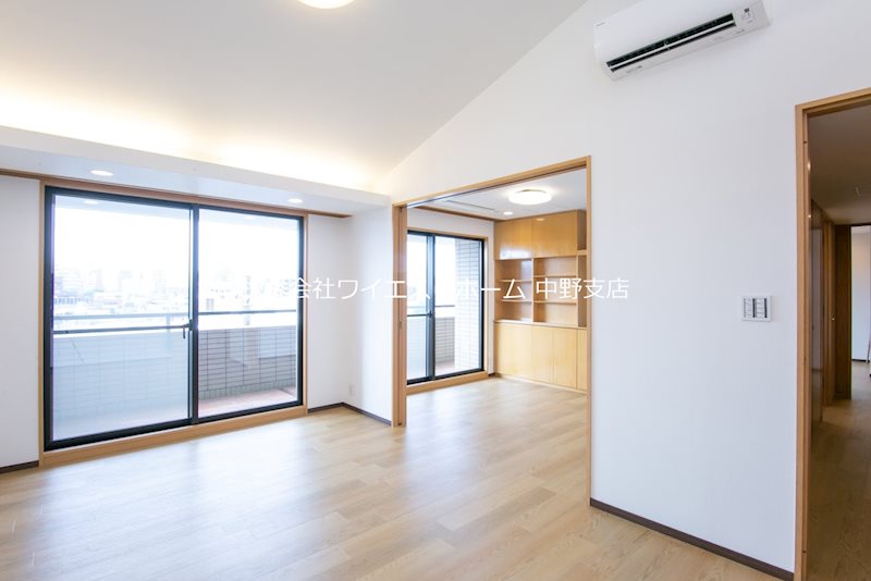 クリスタルコート   ベッドルーム