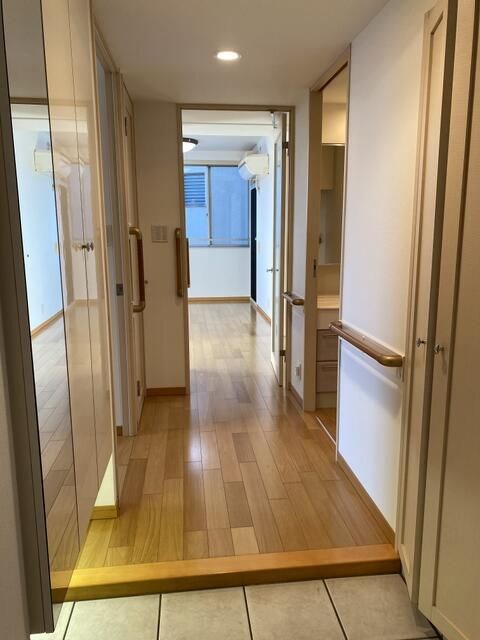 スターロワイヤル中野ＪＰ 玄関
