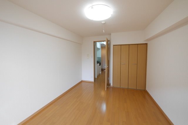 シャトル聖　三鷹 ベッドルーム
