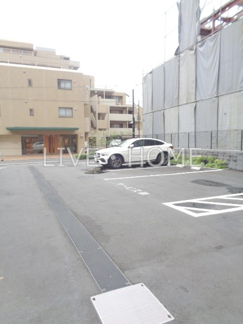 東京都中野区本町４丁目 駐車場