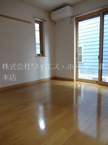 小金井市中町2-4戸建     リビング