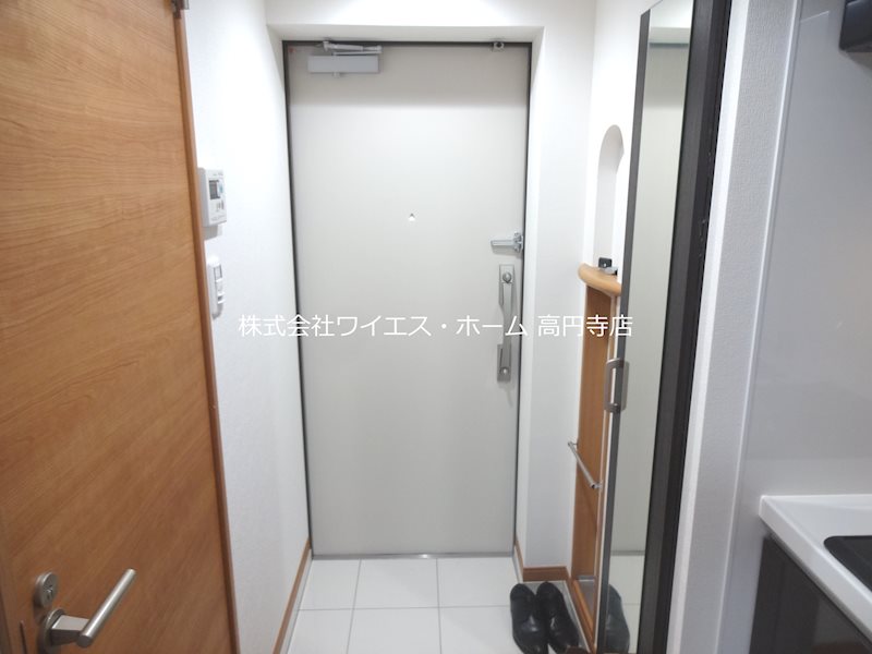 プラティーク高円寺 玄関