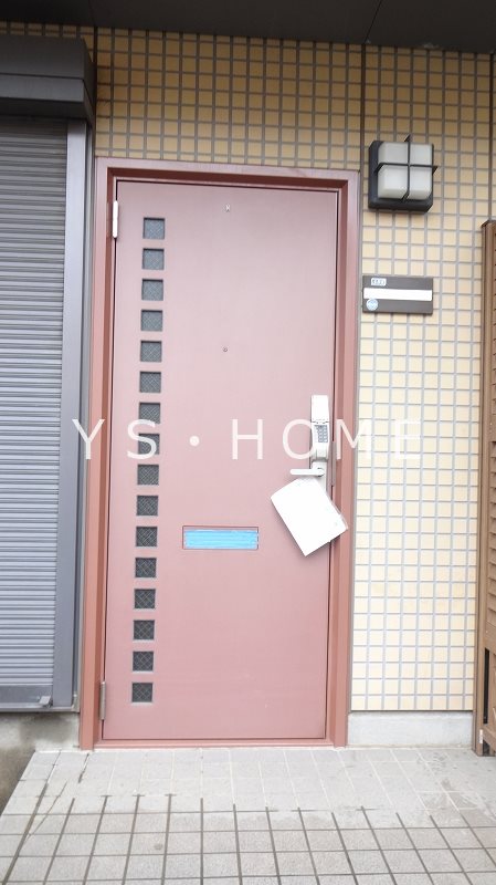 アヴェニール武蔵野 玄関