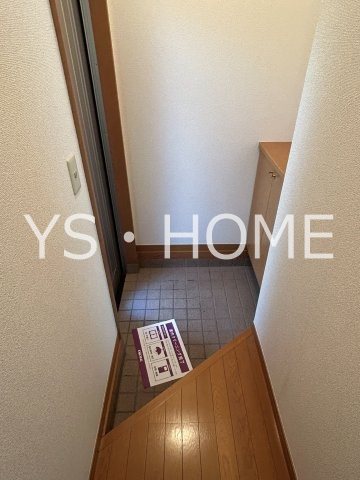 エスポワール立野 C 玄関