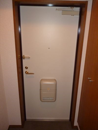 グローリス中野  玄関