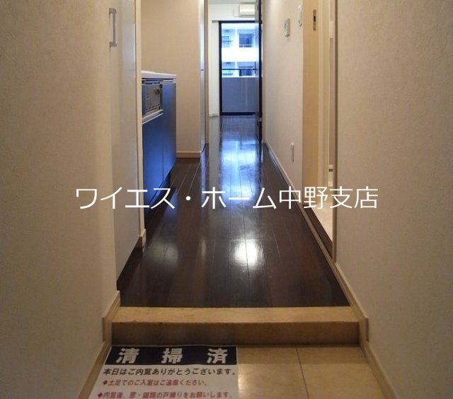 レガロ中野坂上 玄関