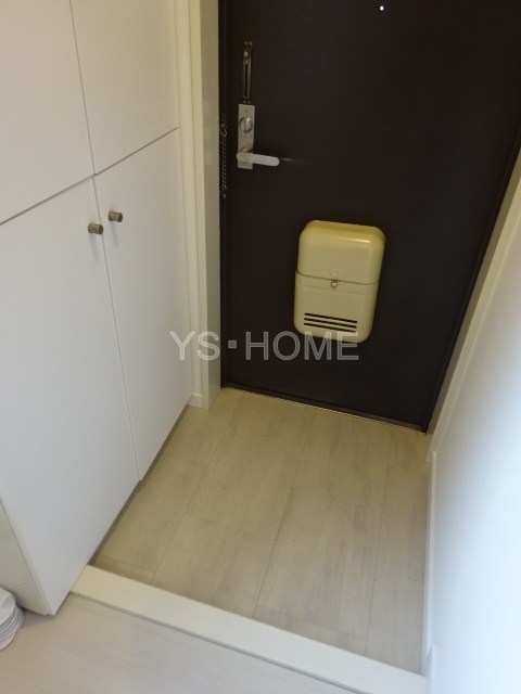サムズコート 玄関