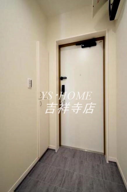 CASA CEREJEIRA 玄関