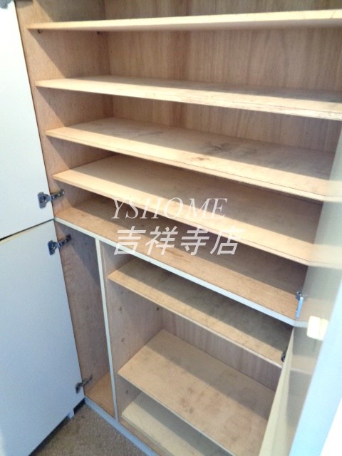 サムズコート 玄関
