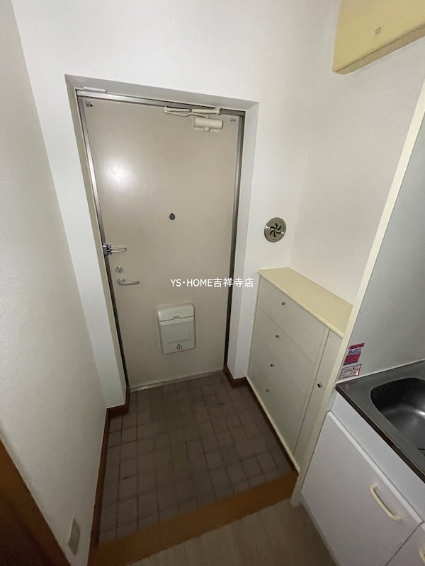 プラローマ 玄関
