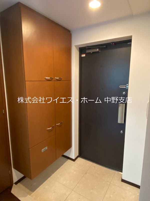 アルシオン中野坂上 玄関