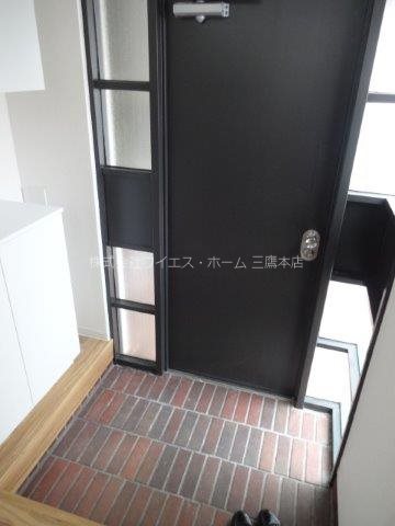 テレパレス吉祥寺 玄関