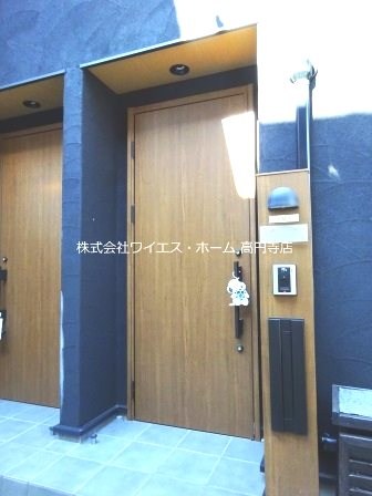 CASA　KURO  玄関