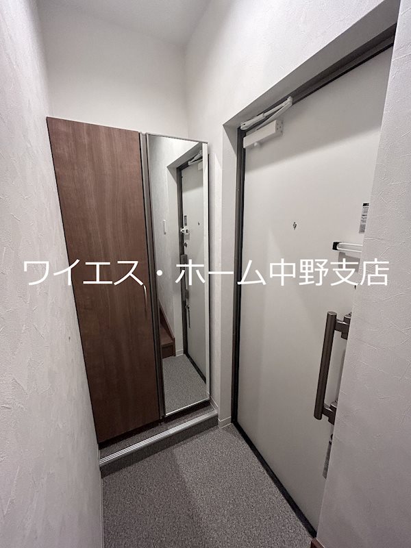 LilacRoller新井薬師（ライラックローラー） 玄関