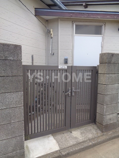 堀井様貸家 玄関
