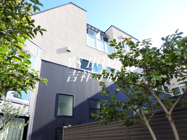 グランエッグス三鷹 外観