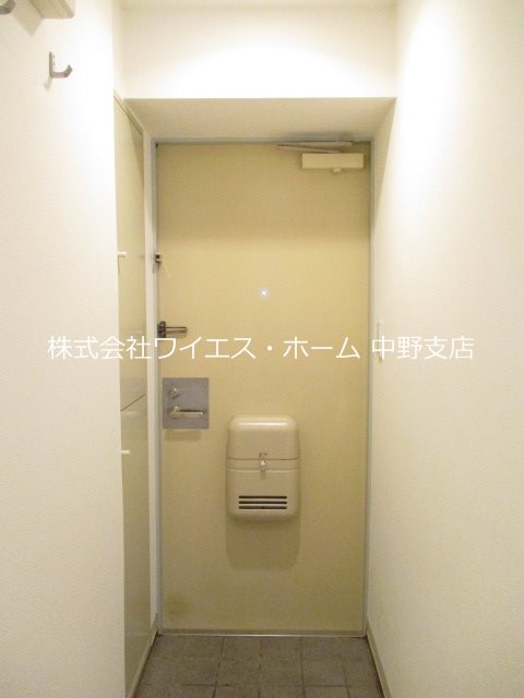 プライムアーバン新宿落合 玄関
