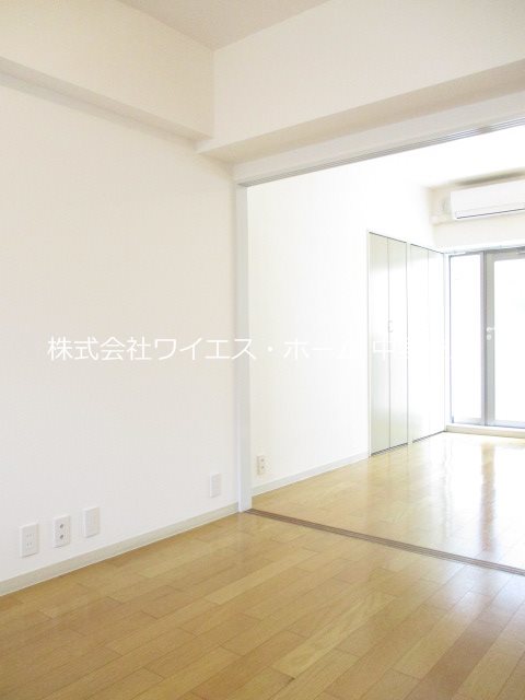 プライムアーバン新宿落合 リビング