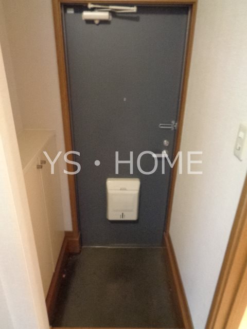 OZ参番街A 玄関