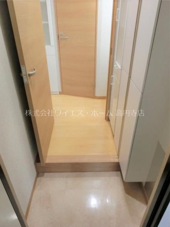 エトワール高円寺南 玄関