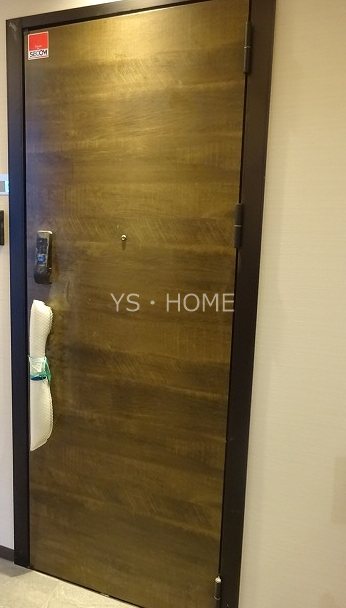 東京都三鷹市新川６丁目 玄関