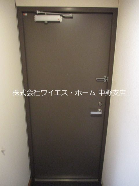 ヴィラージオ211 玄関