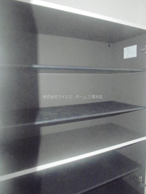 ニューリバー 玄関