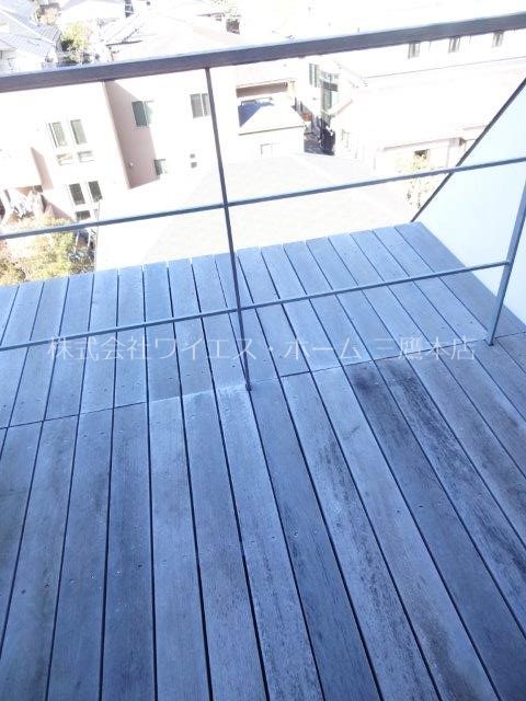 ブラヴィミタカ ベランダ
