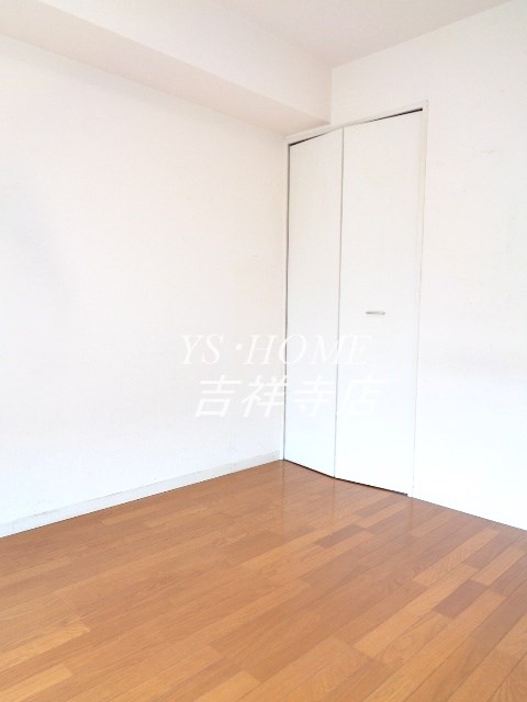 JINAI RESIDENCE ベッドルーム