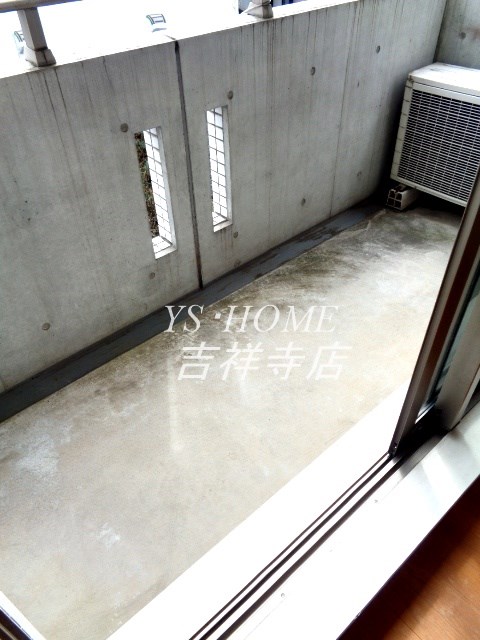 JINAI RESIDENCE ベランダ