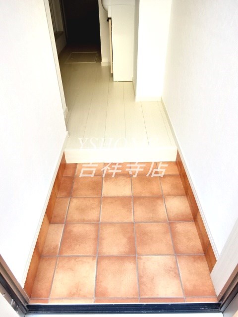 ソルナクレイシア吉祥寺 玄関
