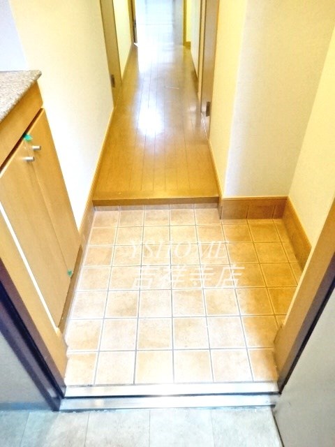 ヴィータコモダ 玄関
