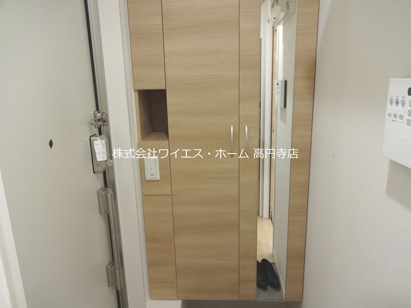 エクセリア若宮 玄関