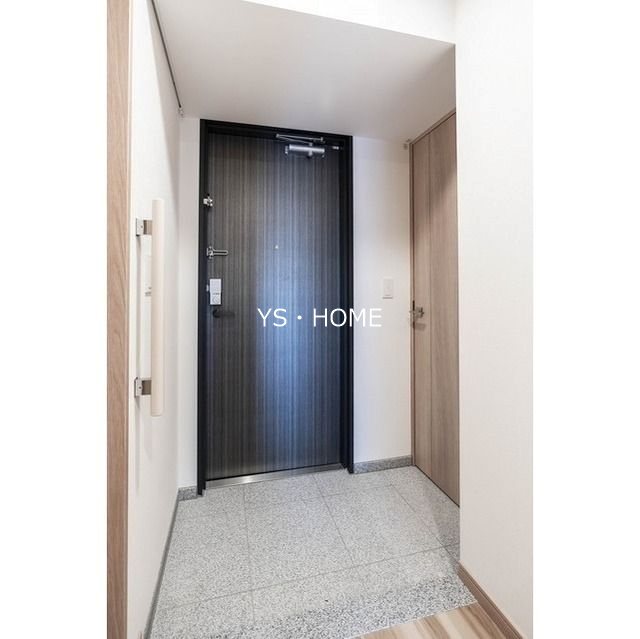 メトロステージPLUS中野弥生町 玄関