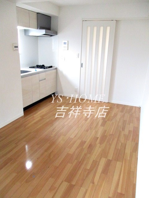 プラムガーデン関根 リビング