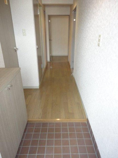 ファミーユ柳沢 玄関