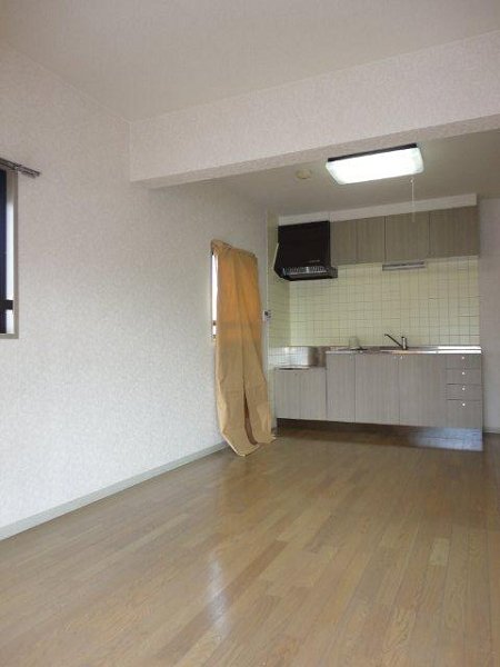 ファミーユ柳沢 リビング