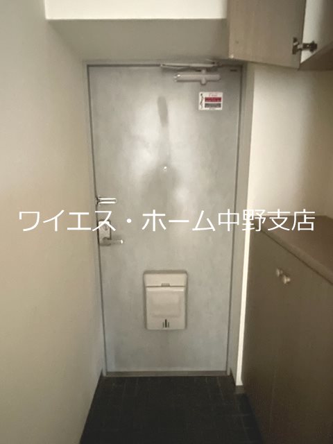 コアシティ中野坂上 玄関