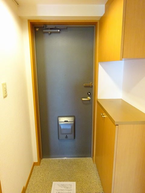 サンライズ国立 玄関
