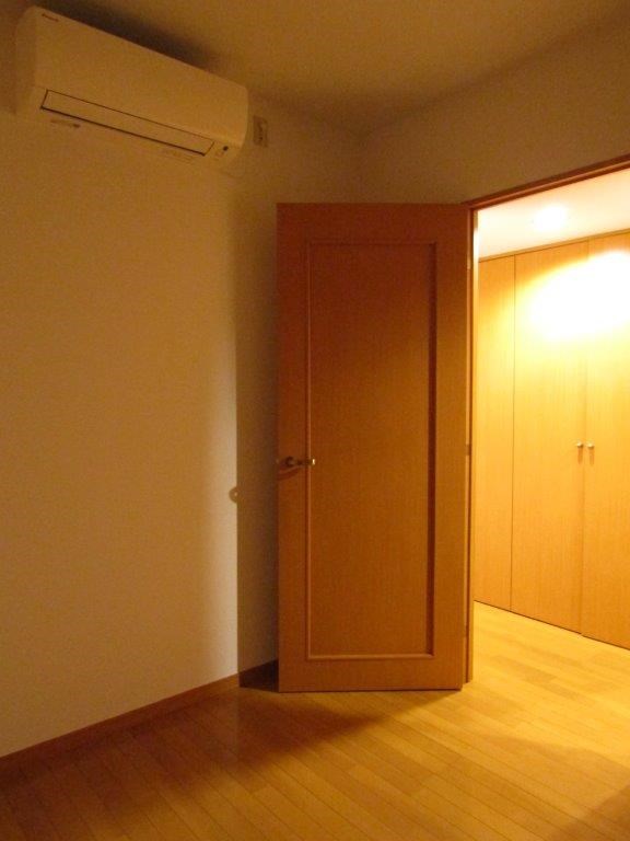 サンライズ国立 ベッドルーム