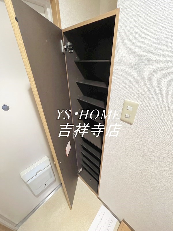 エミネンスⅡ 玄関