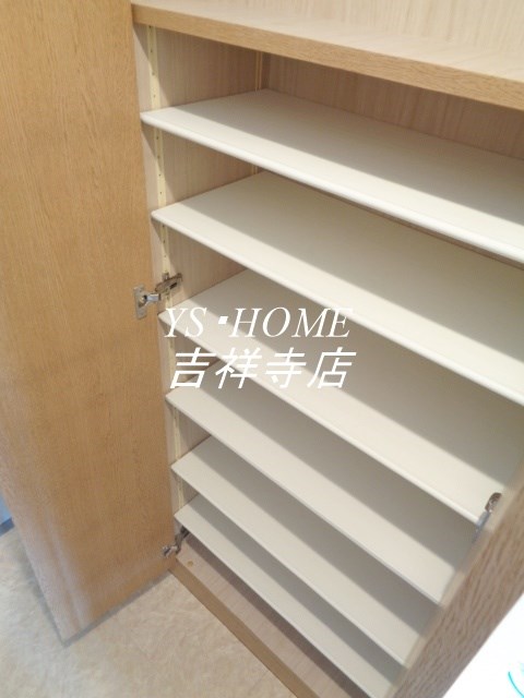 ヴァレッシア荻窪シティ 玄関