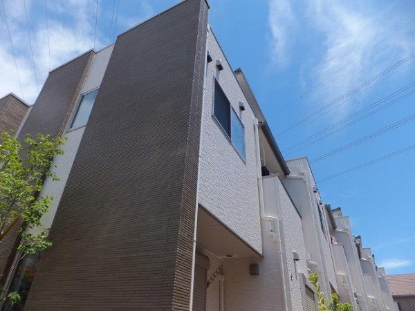 ティー・エス・エテルナ 外観