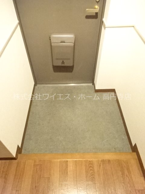 セヴェル方南町 玄関