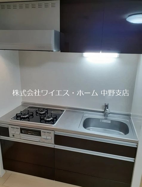 コン・スプランツァ キッチン