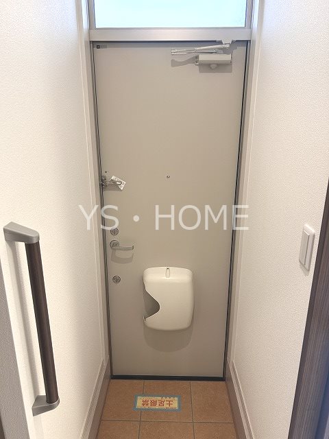 ウエルストン小金井  玄関